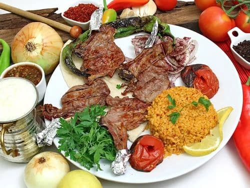 Kuzu Pirzola — İsot Lahmacun