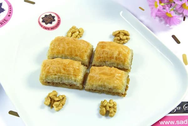 Sadık Künefe — Cevizli Baklava