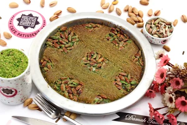 Sadık Künefe — Damalı Hasır Fıstıkzade Künefe