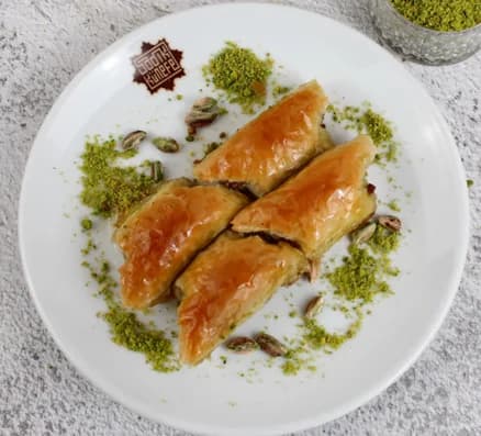 Sadık Künefe — Şöbiyet