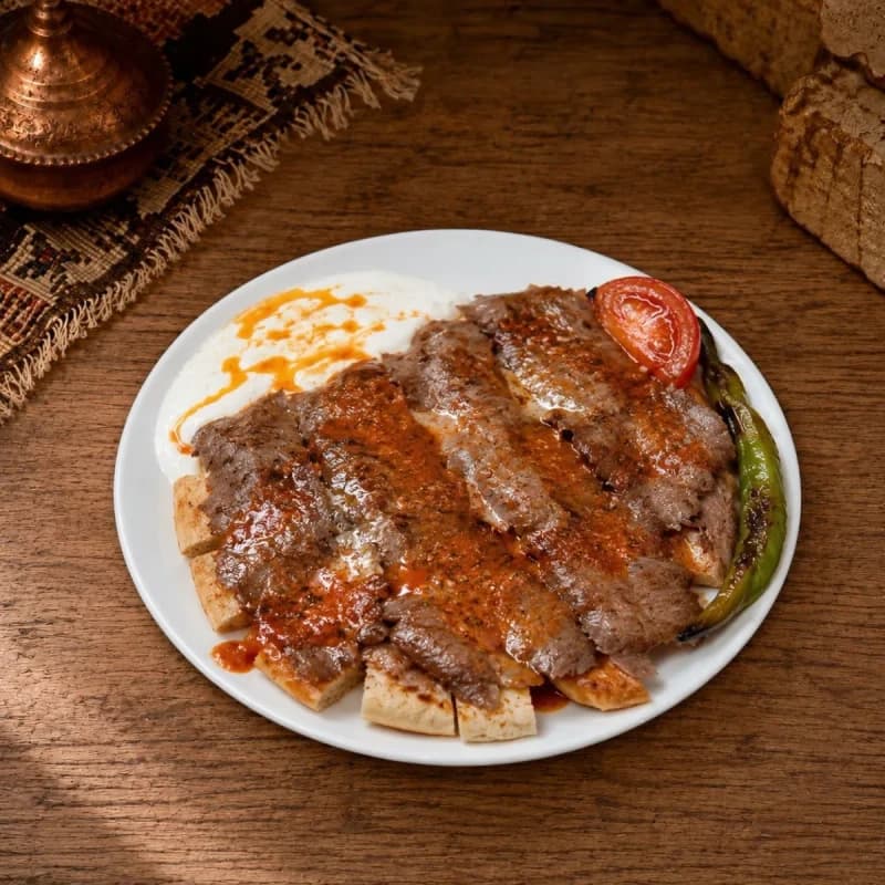 Şahmeran Mahalli Yemekler — İskender (temsilî görsel)