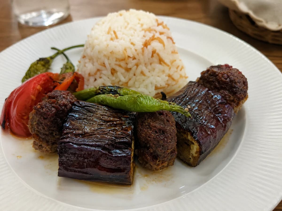 birecik-kebabi yemeğinin fotoğrafı