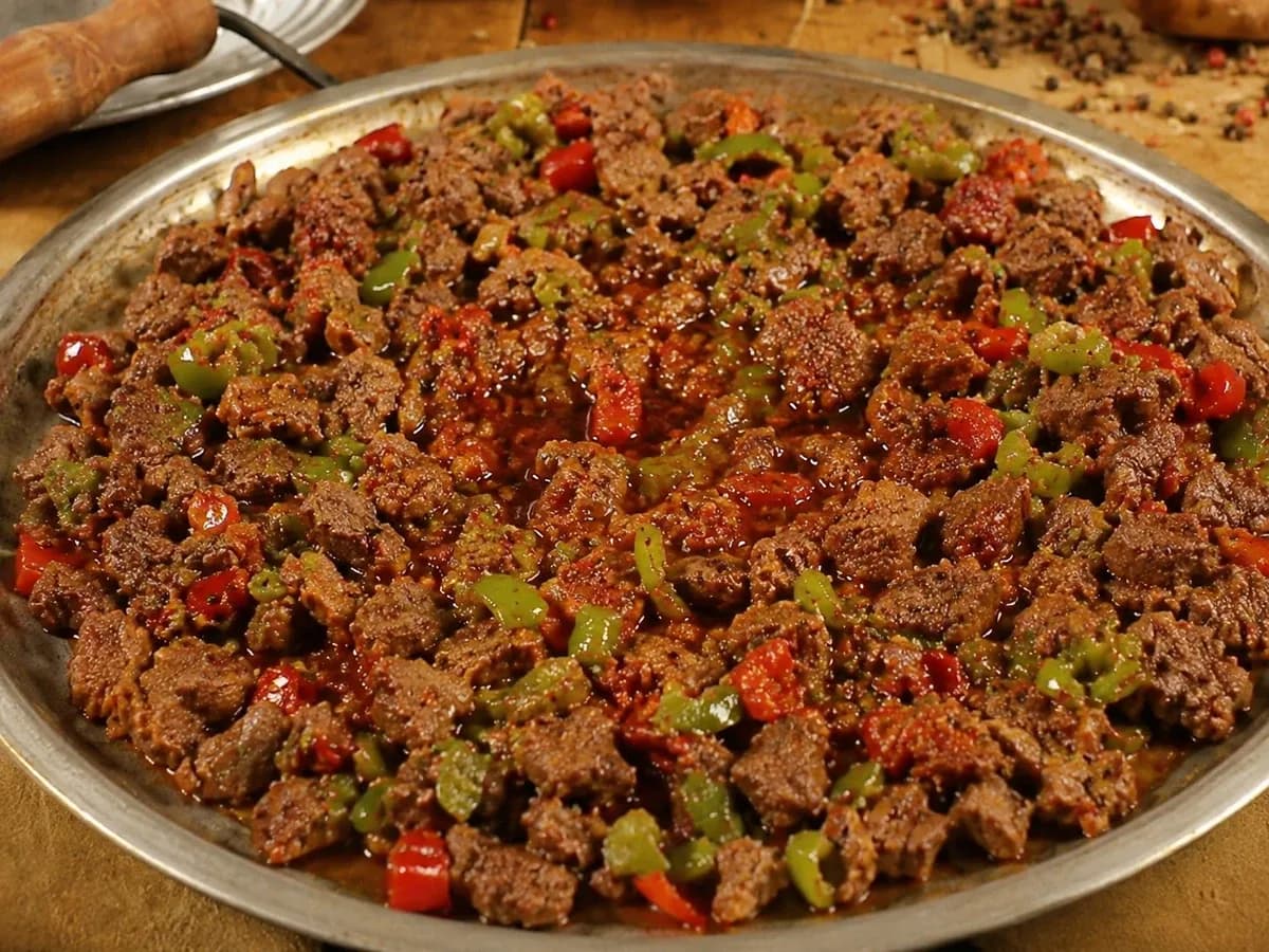 sac-kavurma yemeğinin fotoğrafı