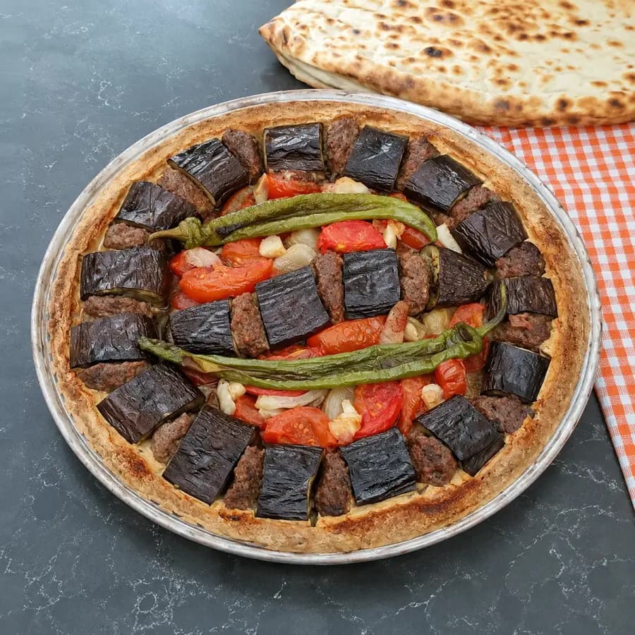 sanliurfa-tepsi-kebabi yemeğinin fotoğrafı