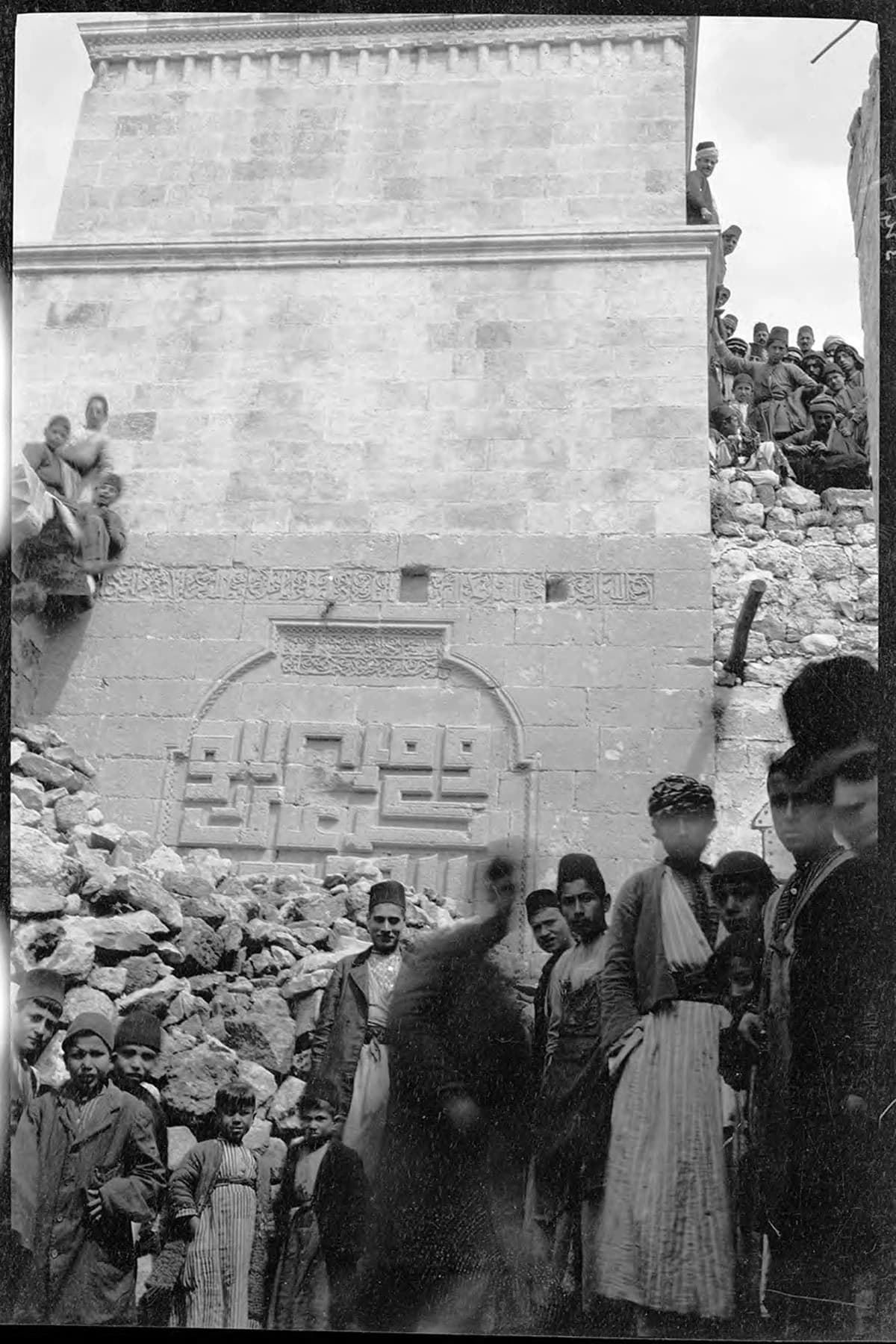 Artukoğlu İlgazi, H. 572 — Minare Kitabesi