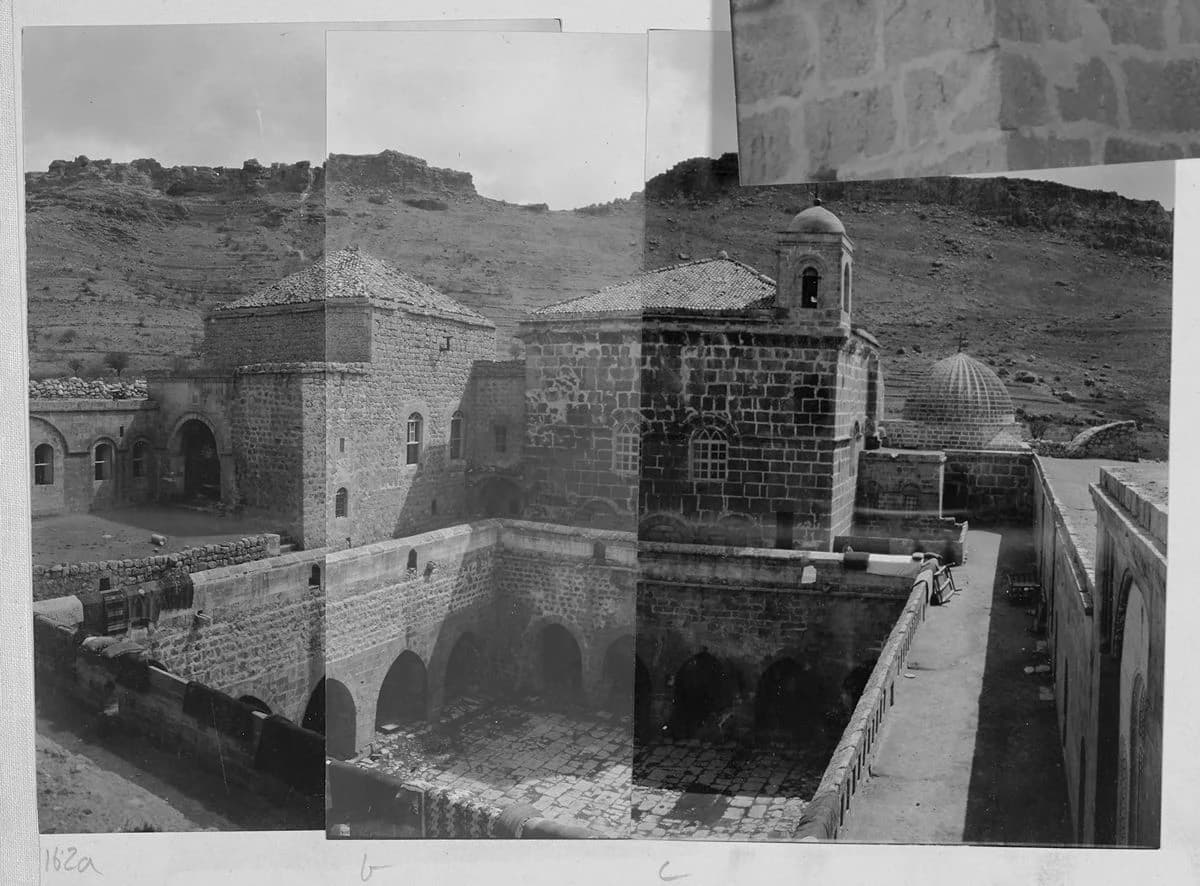 Deyrulzafaran Manastırı — İç Avlu Genel Görünümü