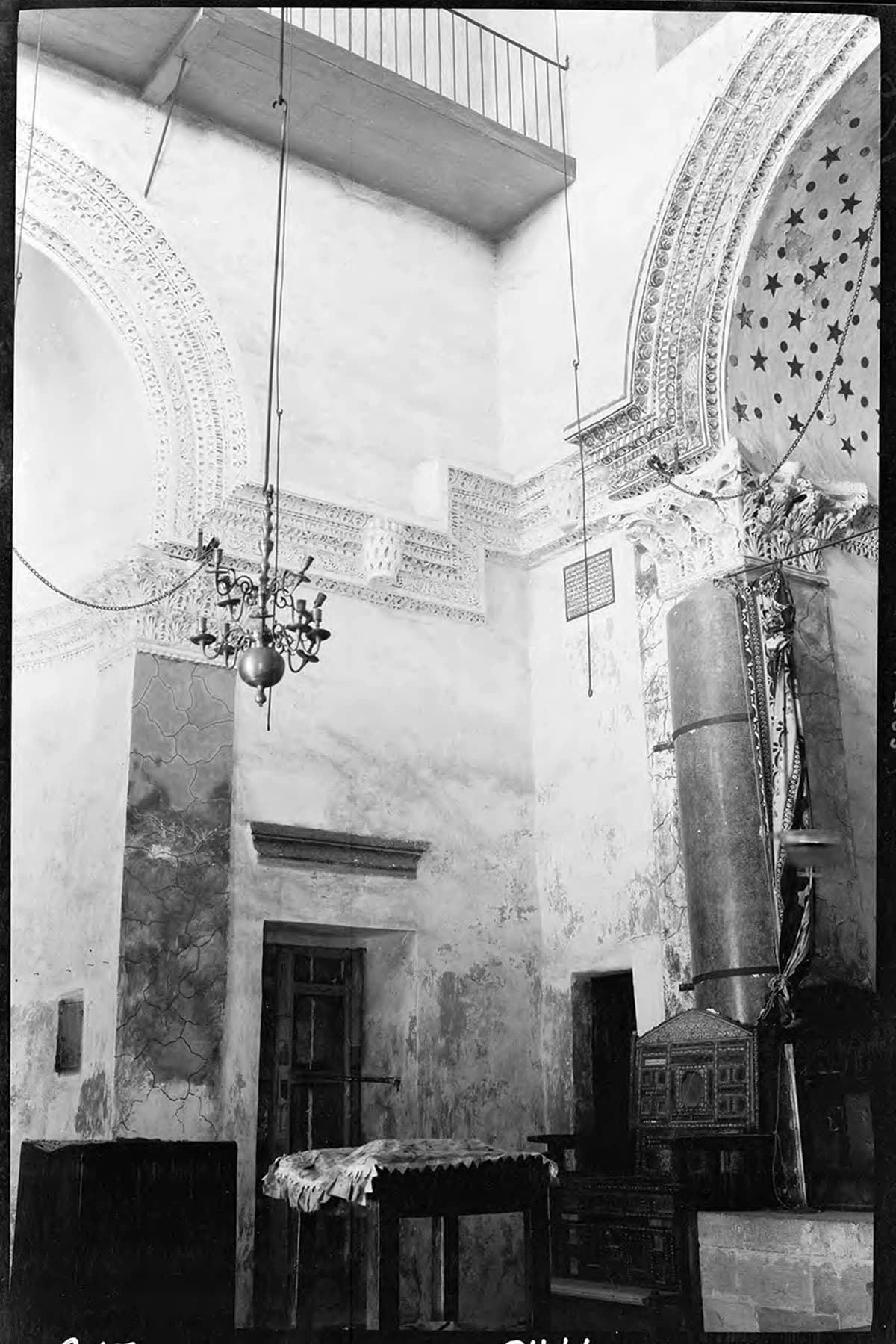 Deyrulzafaran Manastırı — Kuzeydoğu Köşesi, Apsis Kemeri Detayı