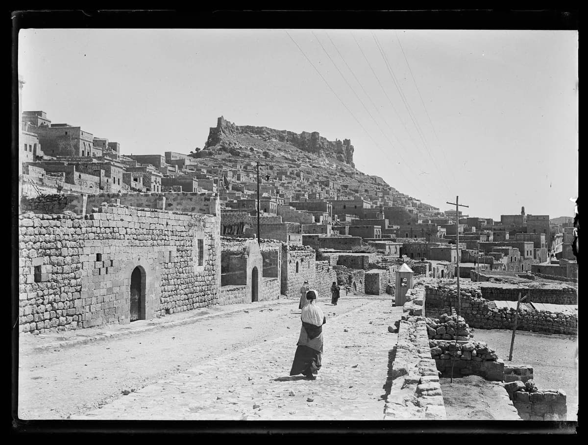Mardin — Kalenin batıdan görünümü