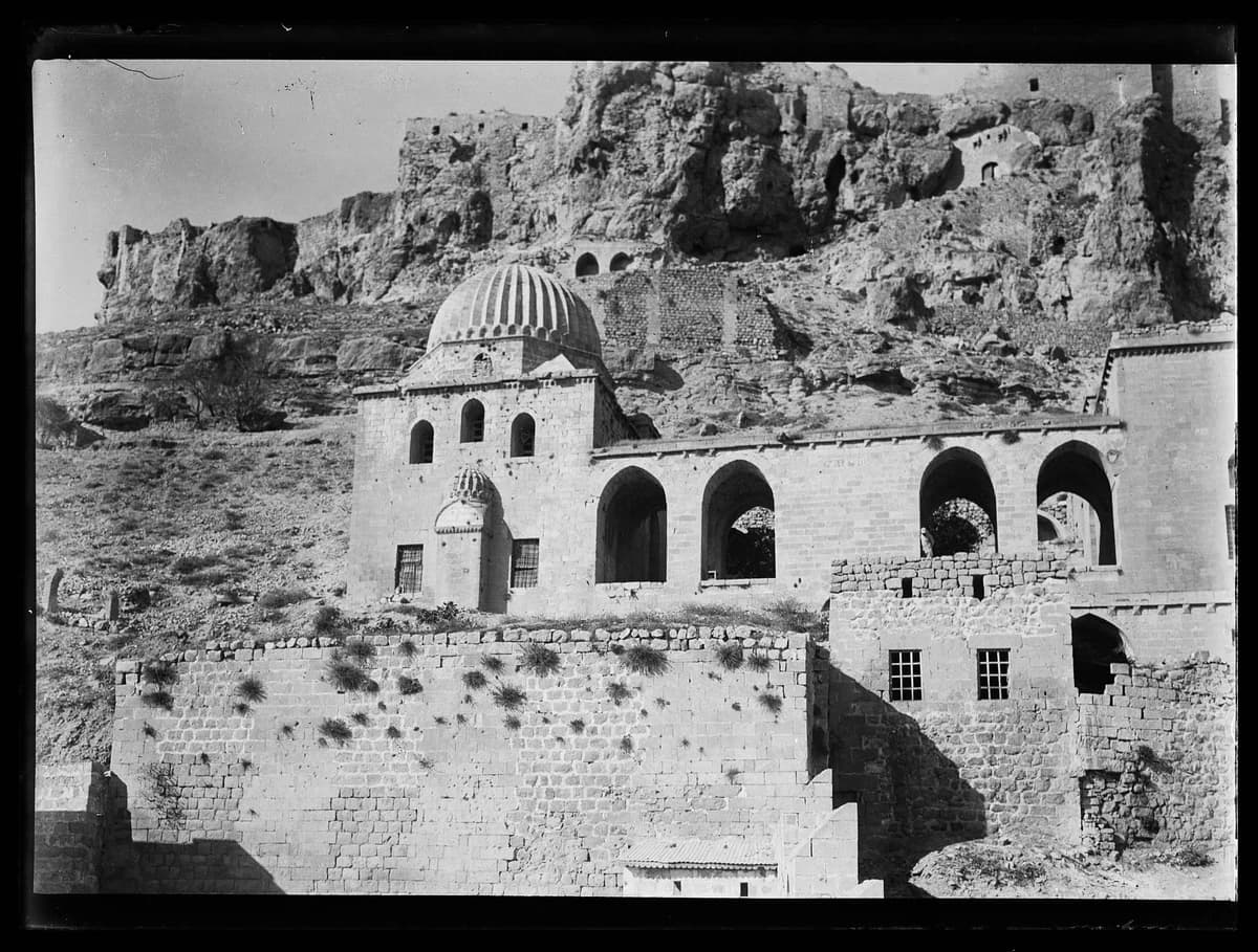 Sultan İsa (Zinciriye) Medresesi — Ana cephe