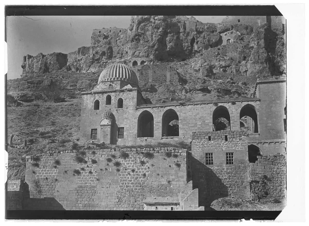 Sultan İsa (Zinciriye) Medresesi — Ana cephe