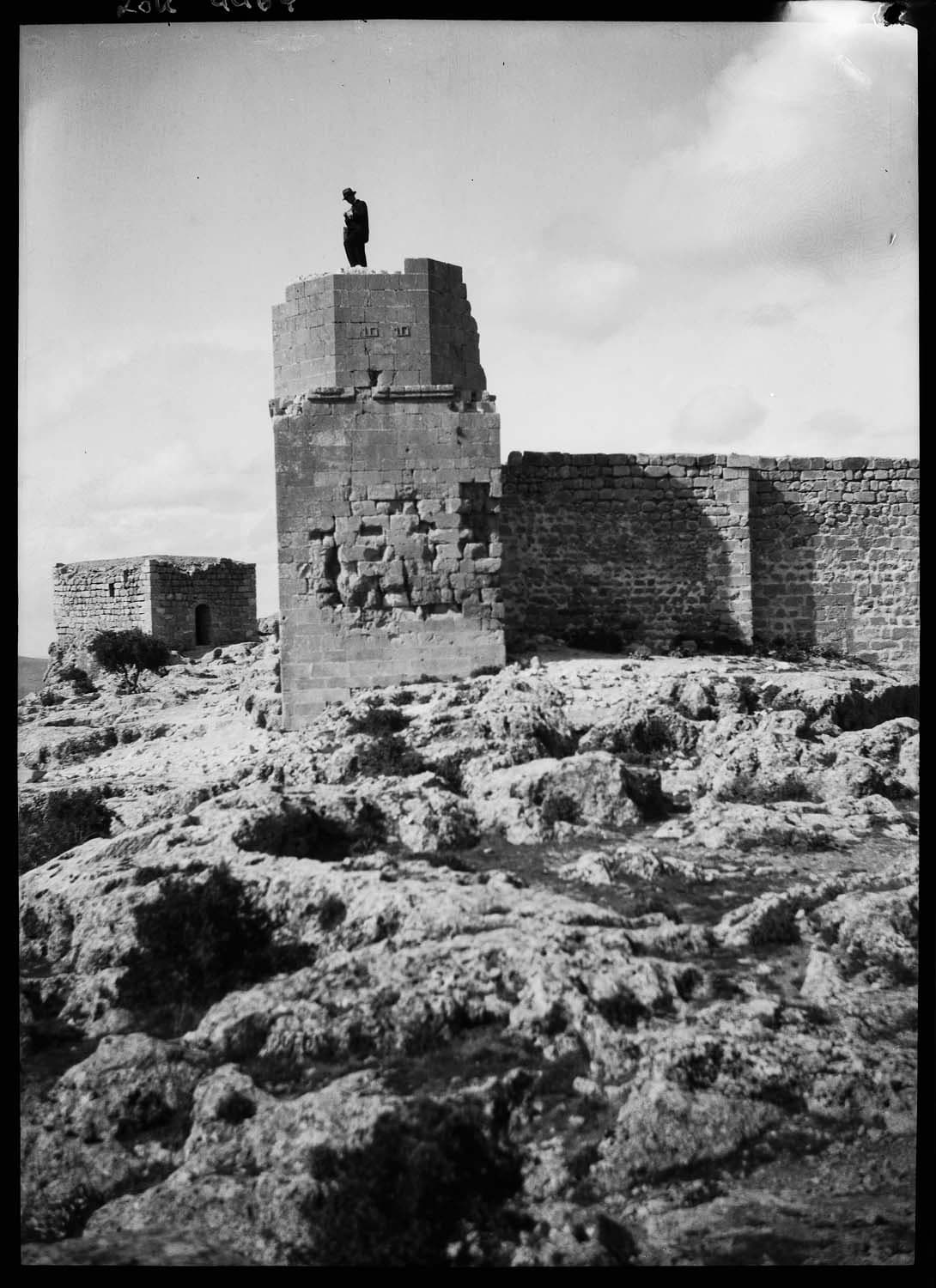 Mardin Kalesi — Caminin dıştan görünümü