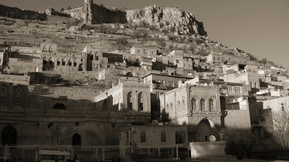 Mardin'in eski şehir dokusu ve kale