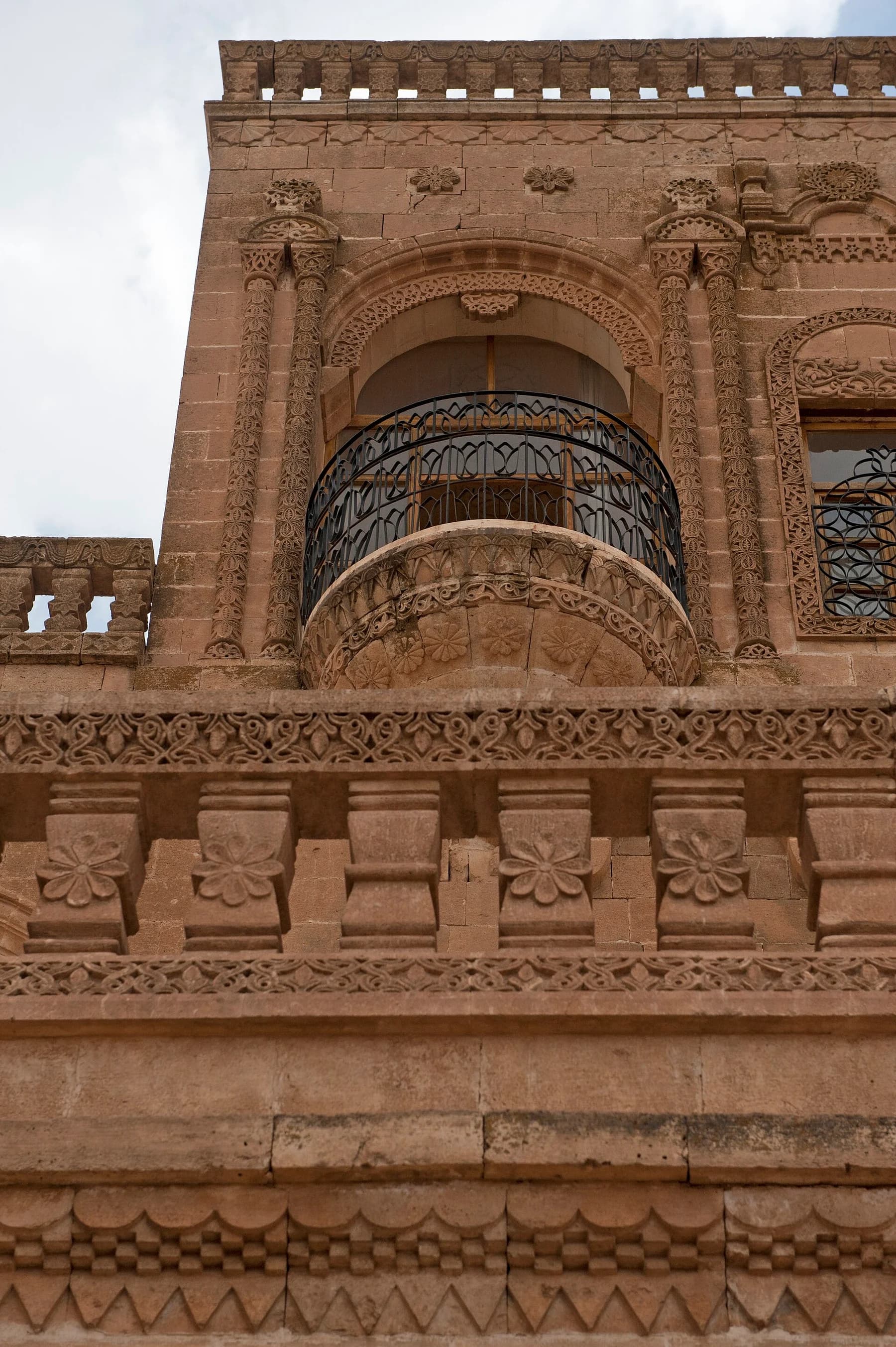 Midyat Devlet Konukevi