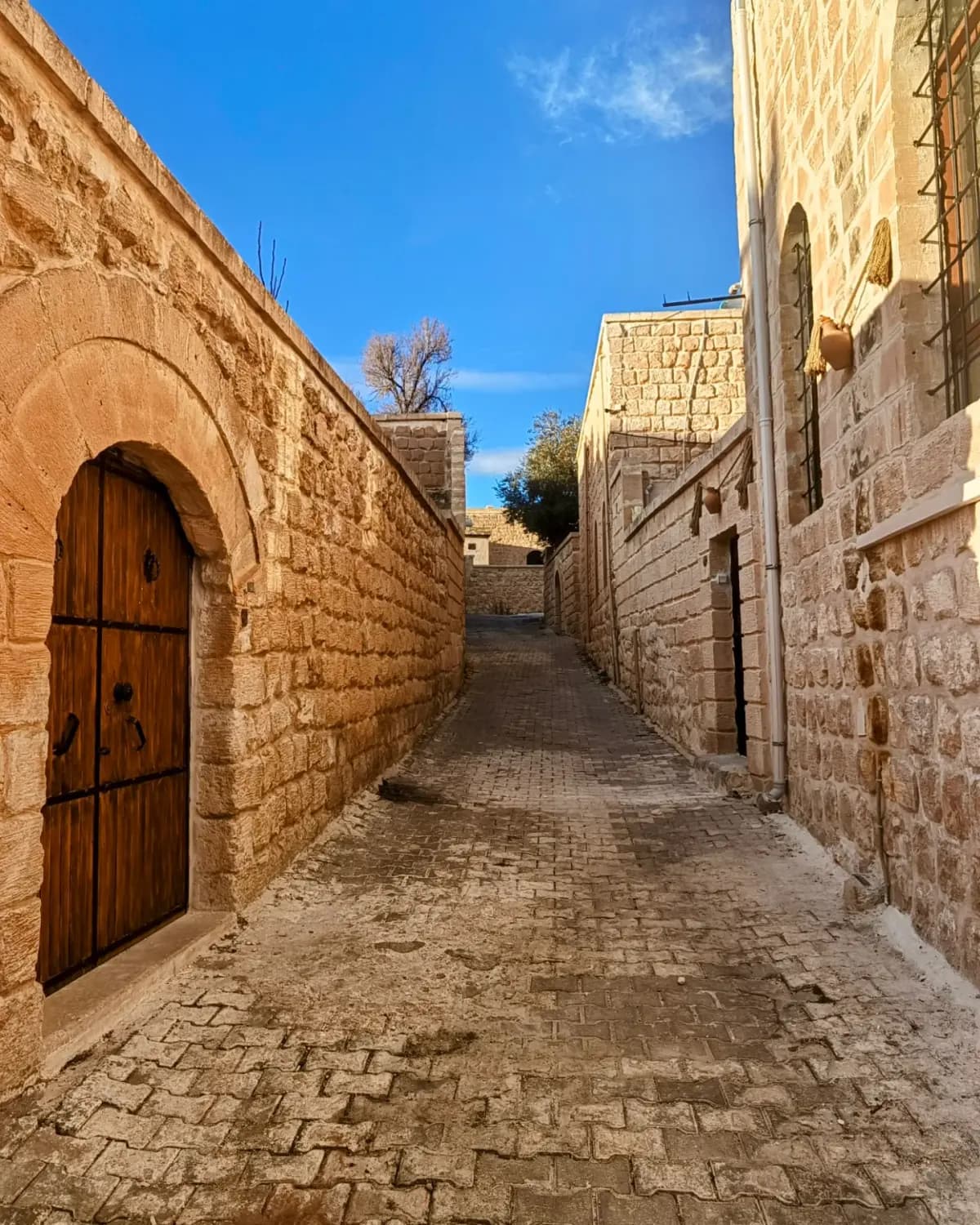 Tarihi Estel ve Midyat Sokakları