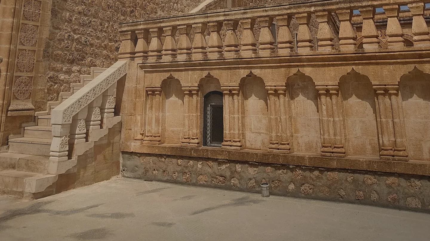Süryani Mirası: Midyat + Mor Gabriel + Anıtlı