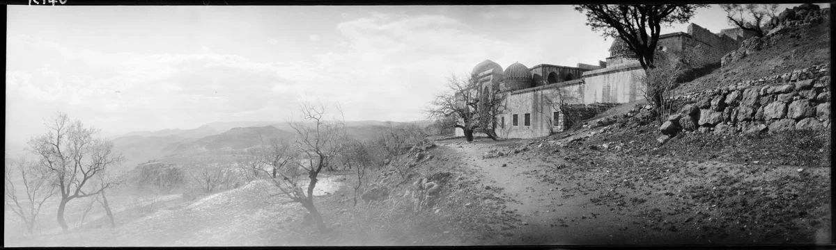 Sultan Hamsa Medresesi — Güneydoğudan Ova Manzarası
